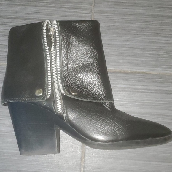 Michael Michael Kors Women's Bassey Boot - Picture 7 of 9